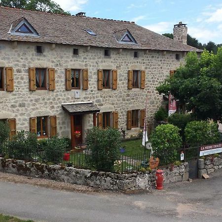 La Pierre Trouée Chambre d'Hôtes Châteauneuf-de-Randon Exterior foto